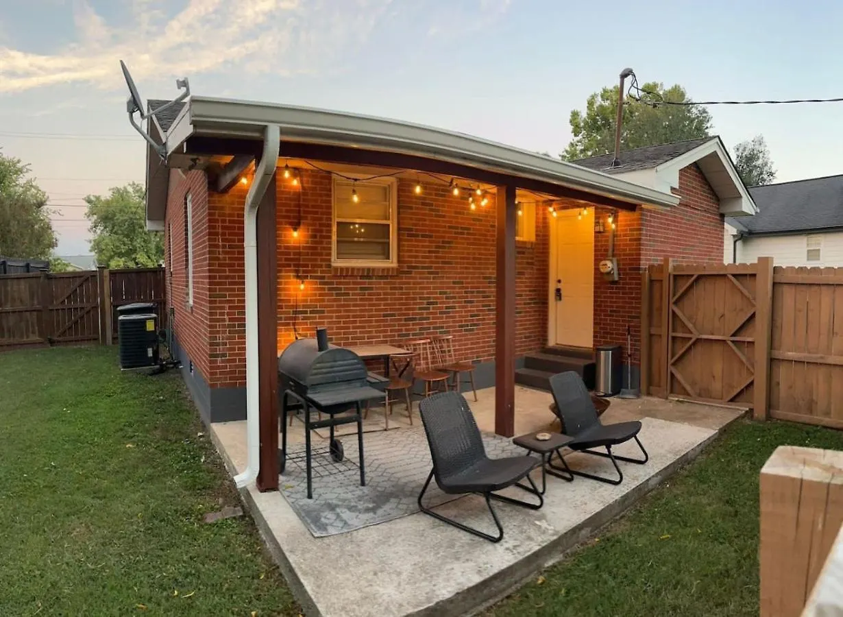 Cozy Getaway Mins To Downtown, Broadway Airport Villa Nashville United States