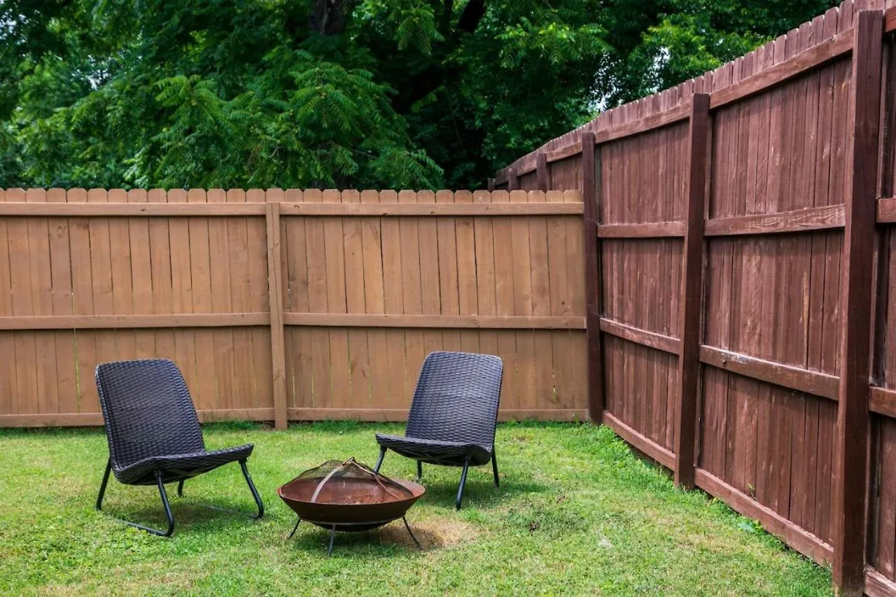 Cozy Getaway Mins To Downtown, Broadway Airport Villa Nashville United States