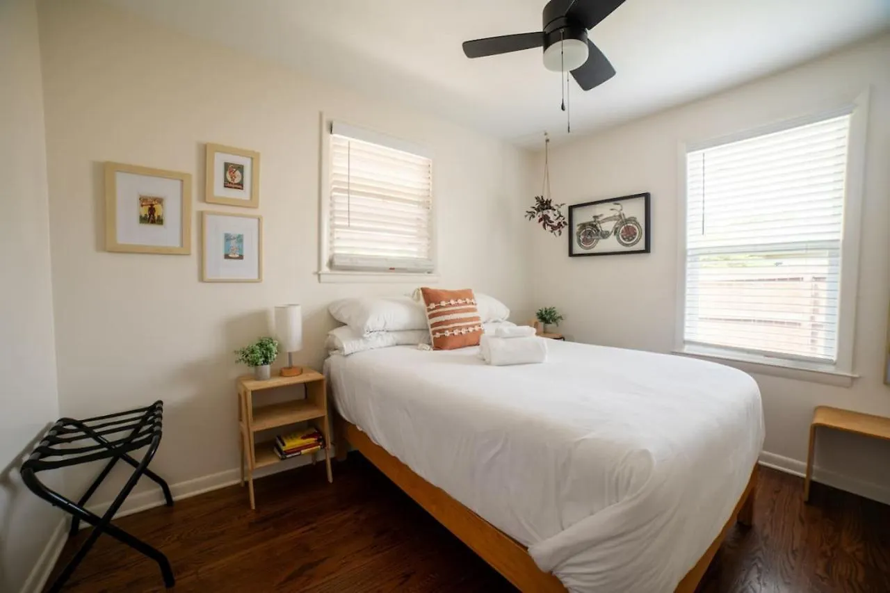 Cozy Getaway Mins To Downtown, Broadway Airport Villa Nashville